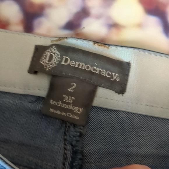 Democracy Jean shorts - Picture 6 of 8